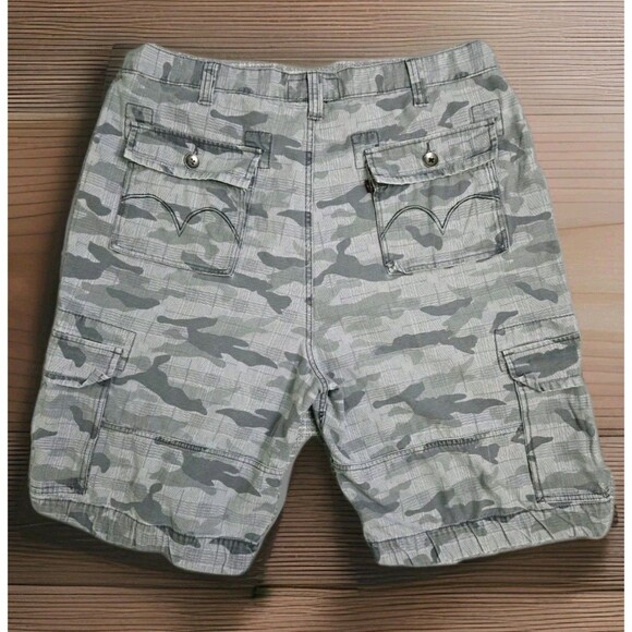 Levi's Squad Cargo Shorts Men’s 49 Gray Camouflage 11" Inseam Classic Style - Picture 2 of 10